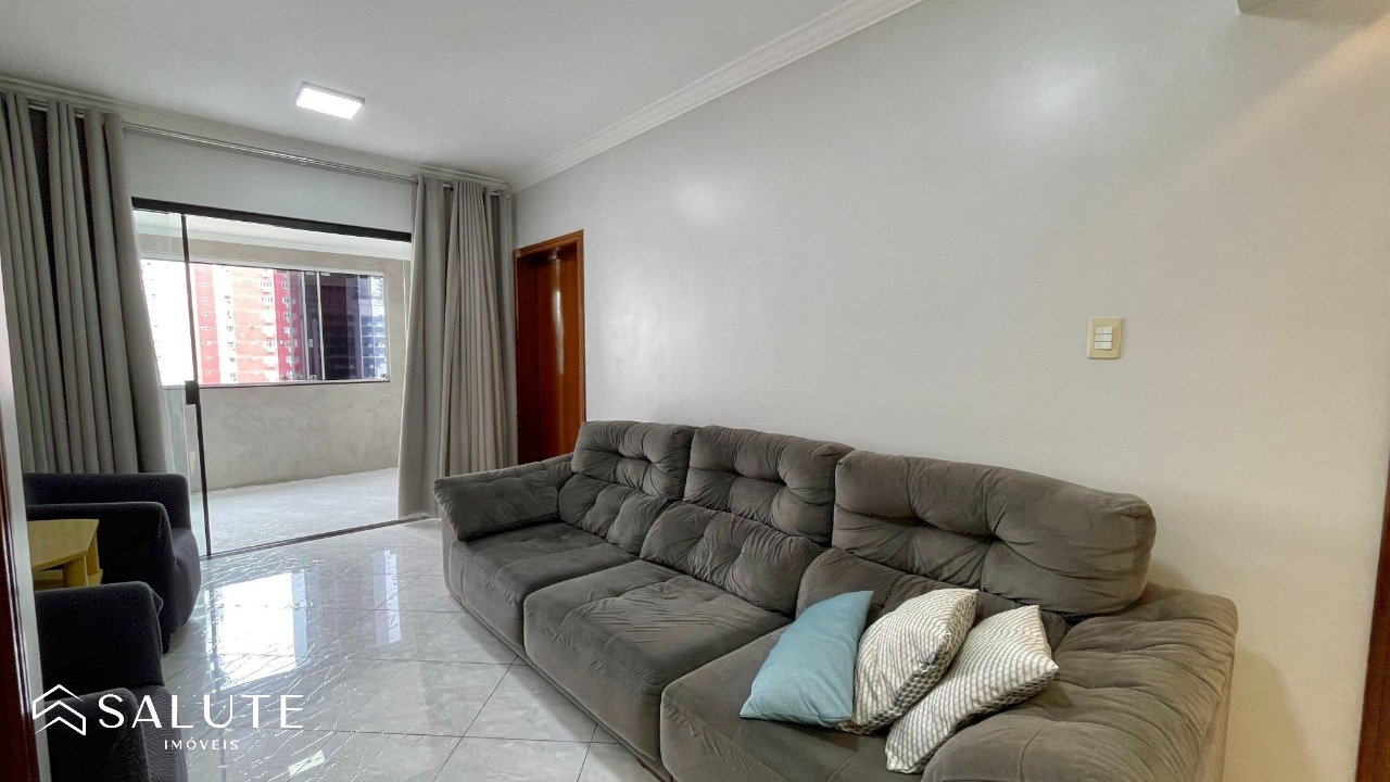 Apartamento locação anual 4 dormitórios Centro