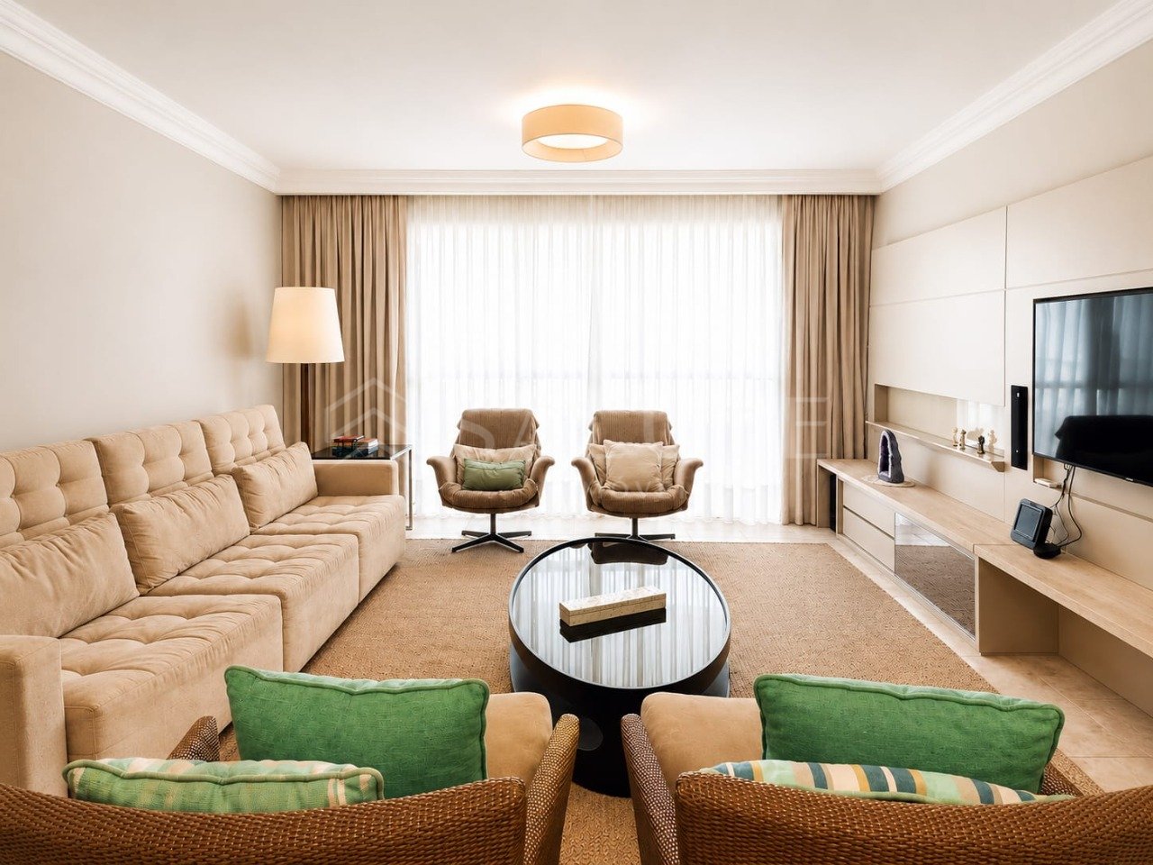 Apartamento locação anual 3 dormitórios Barra Sul