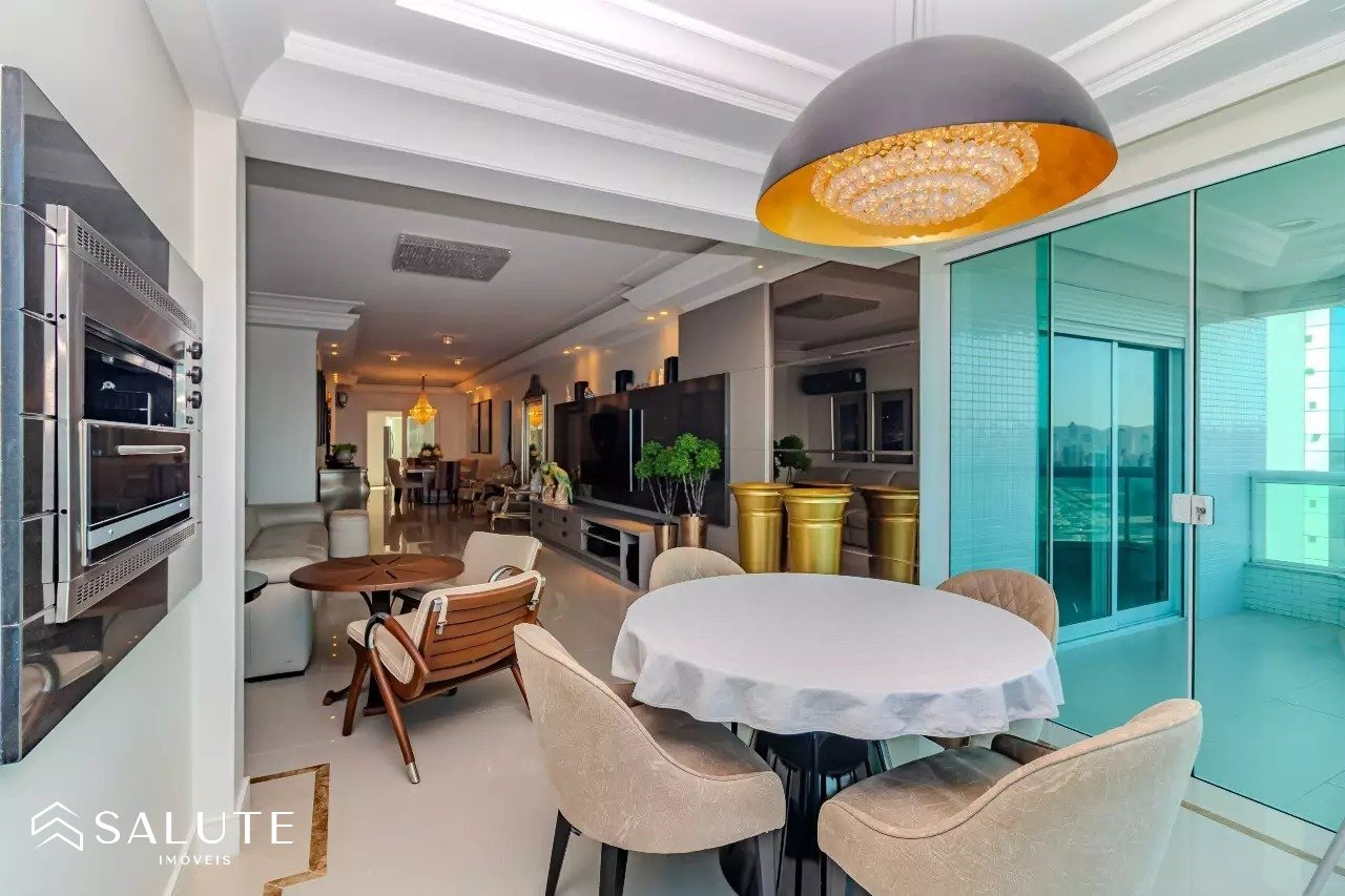 Apartamento à venda 3 suítes na Barra sul.