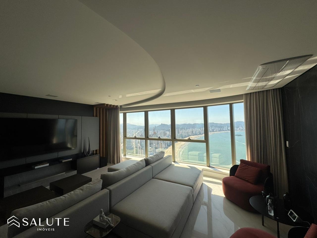 Apartamento à venda 4 suítes Barra Sul