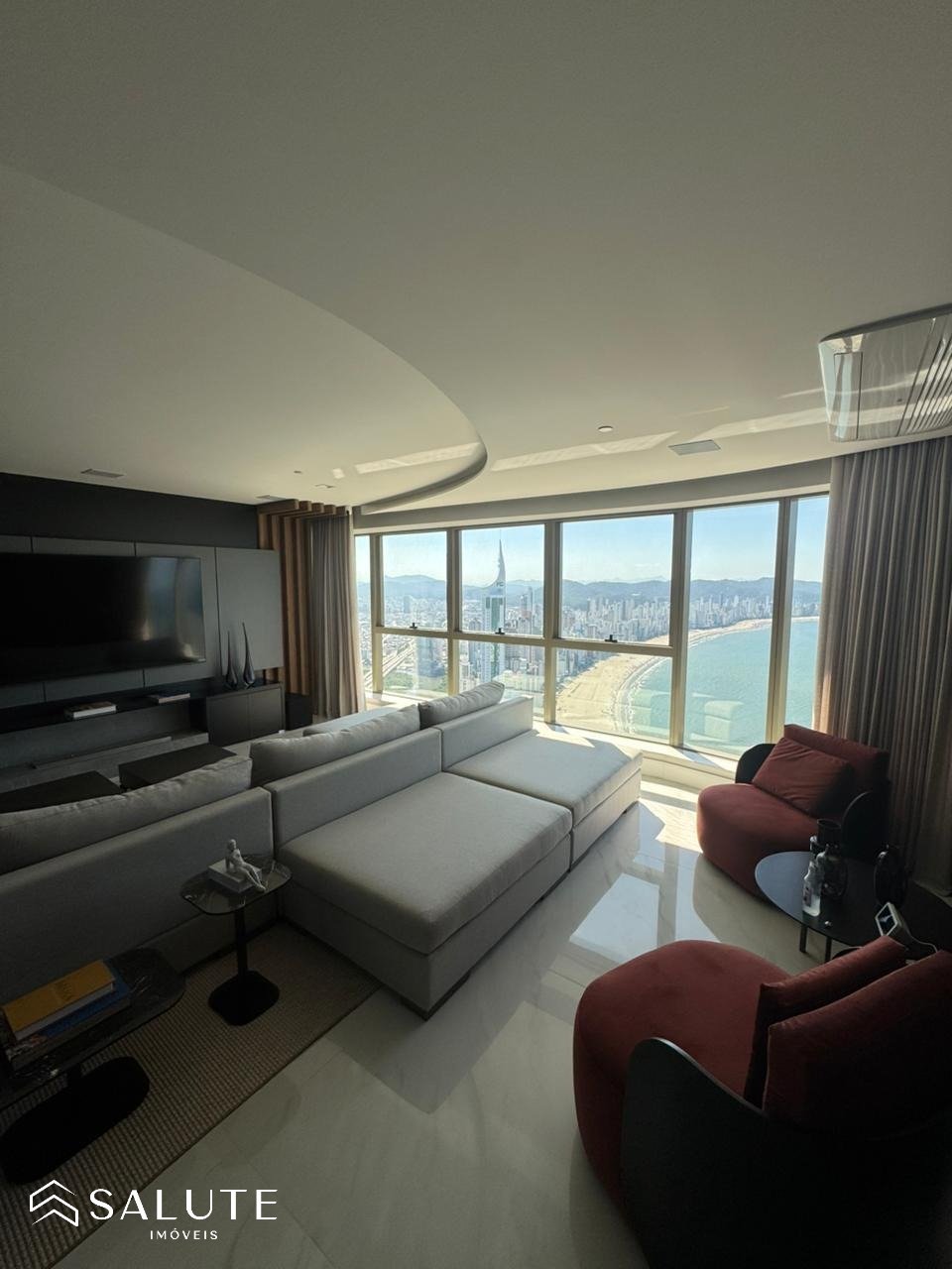 Apartamento à venda 4 suítes Barra Sul