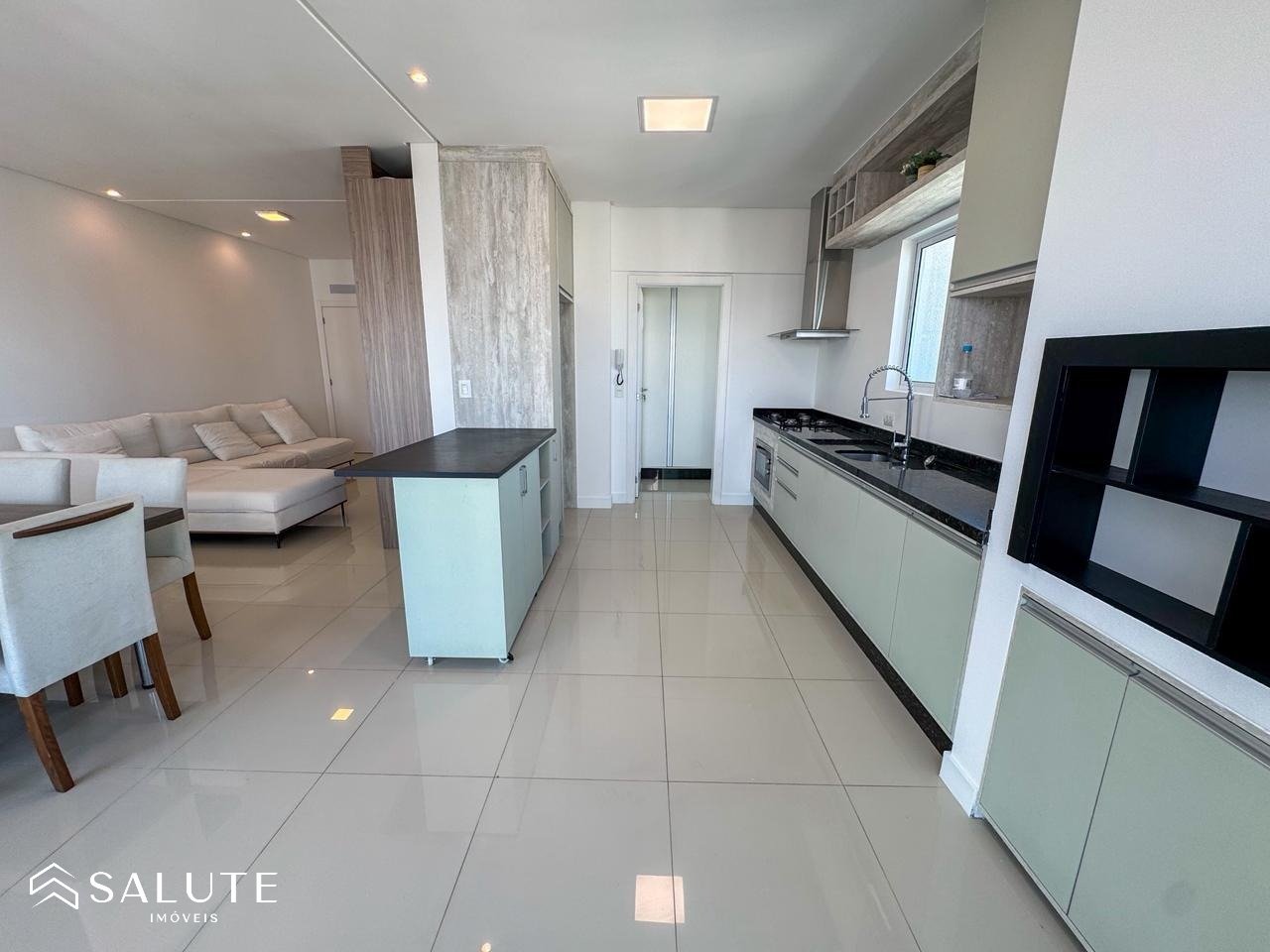 Apartamento à venda com 4 dormitórios no Pioneiros