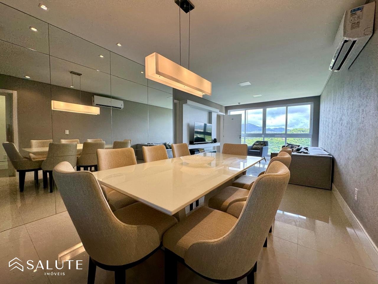 Apartamento aluguel anual 4 suítes na Barra Sul
