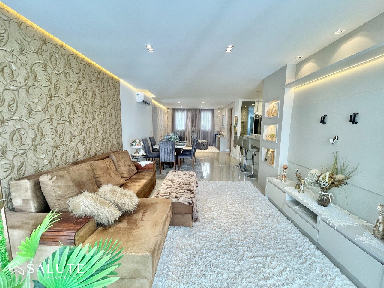 Apartamento a venda com 3 suítes no Centro