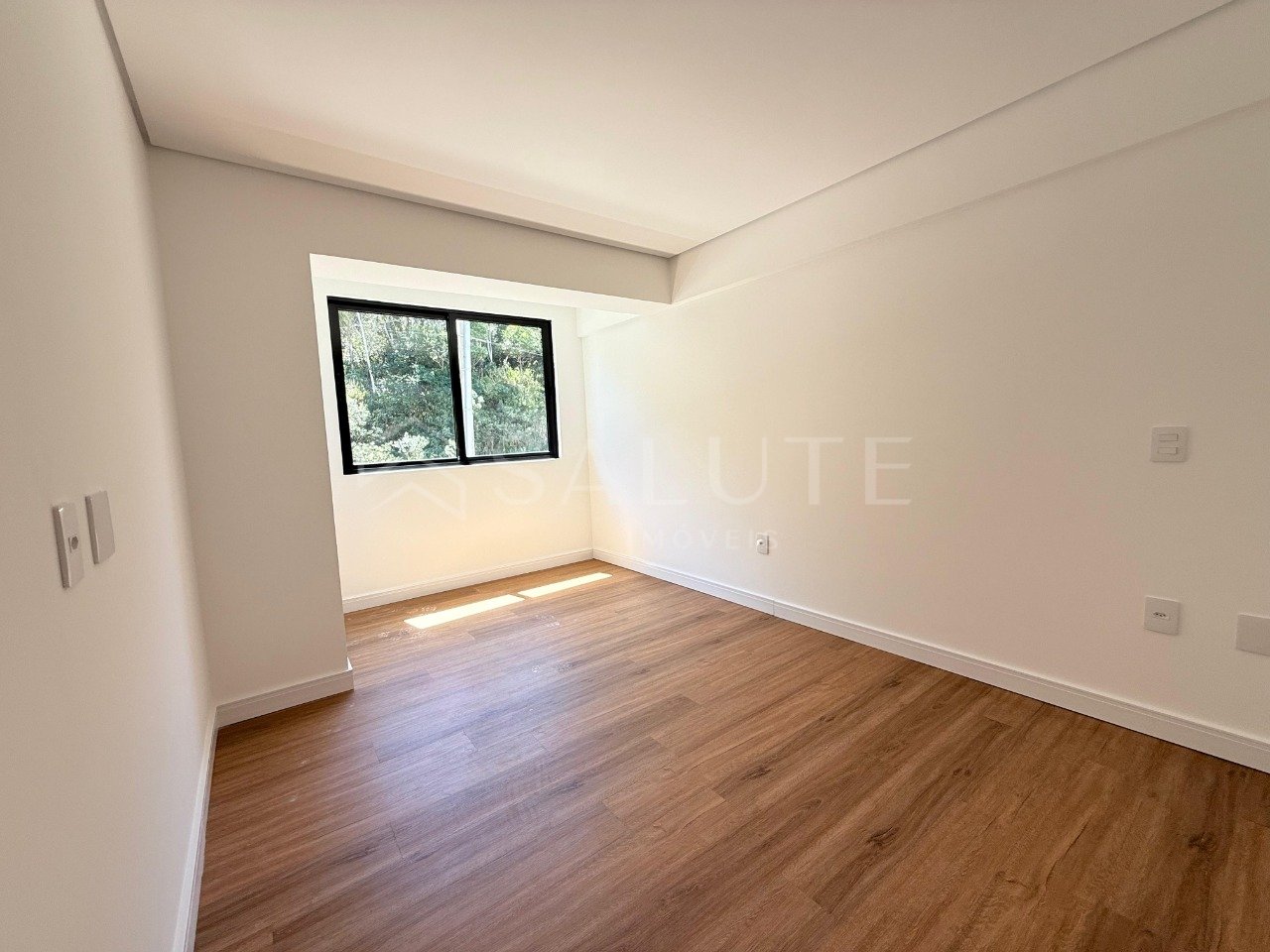 Apartamento à venda 3 dormitórios Barra.