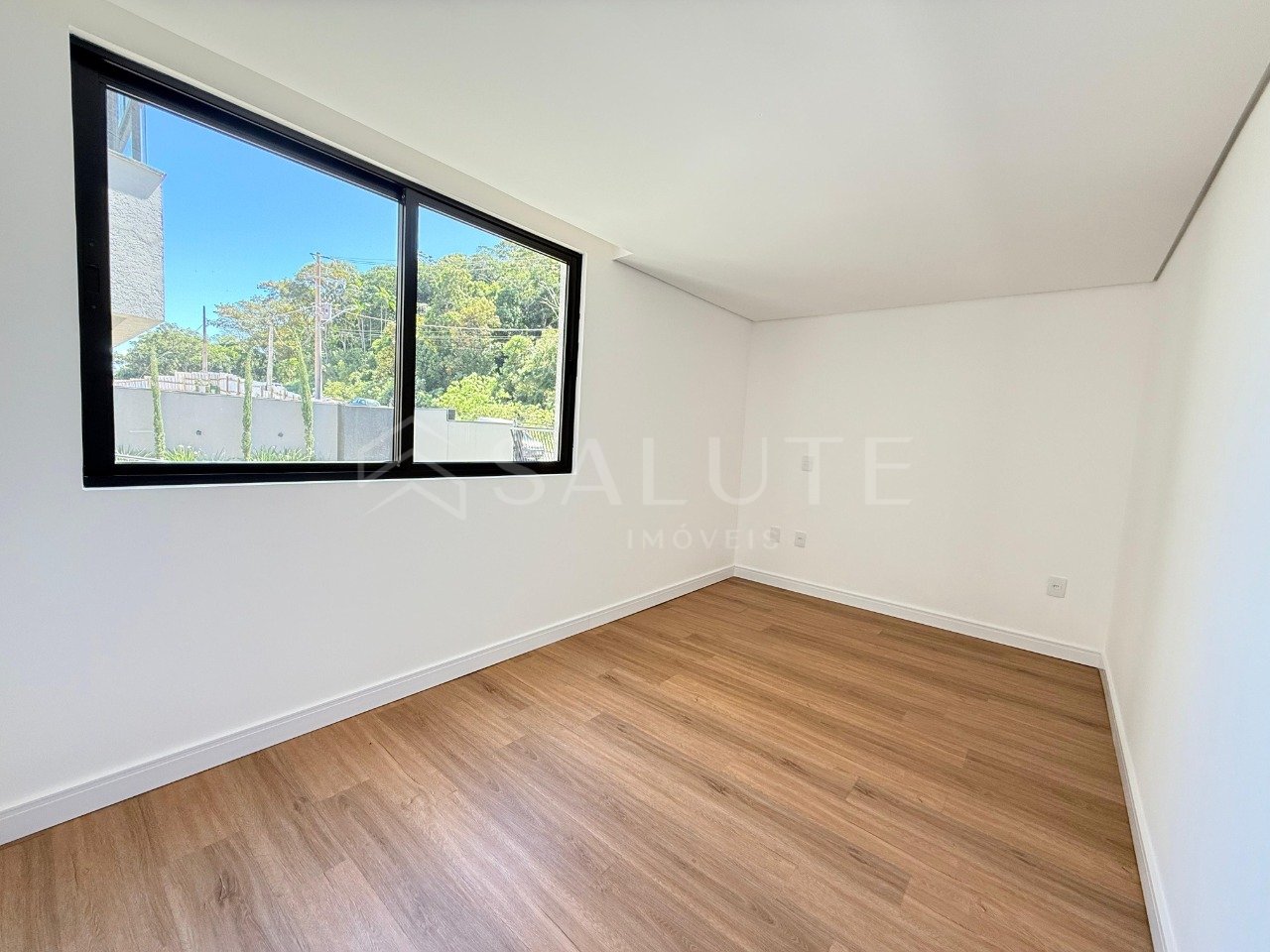Apartamento à venda 3 dormitórios Barra.