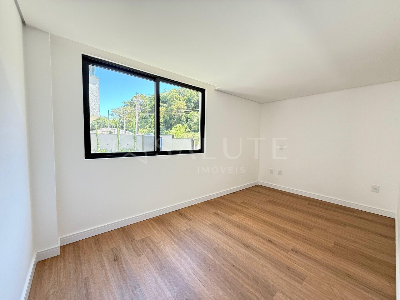 Apartamento à venda 3 dormitórios Barra.