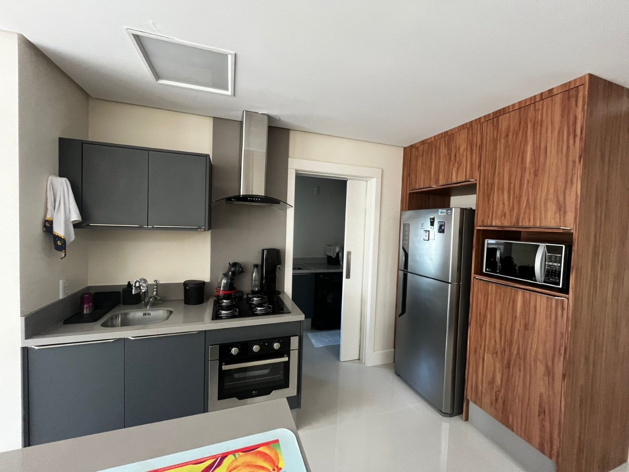 Apartamento aluguel anual 3 suítes na Barra Norte.