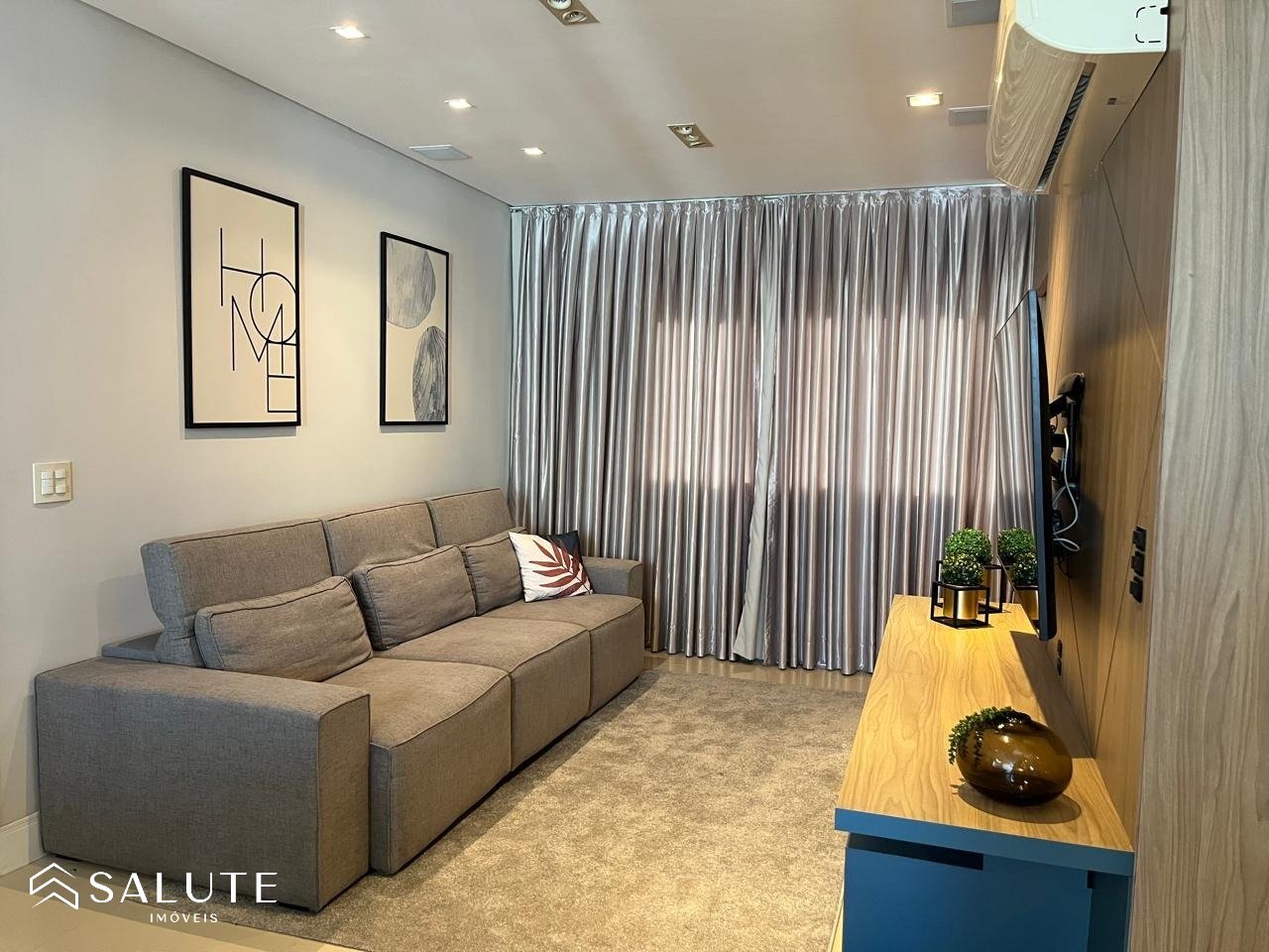 Apartamento à Venda 4 Dormitórios no Centro
