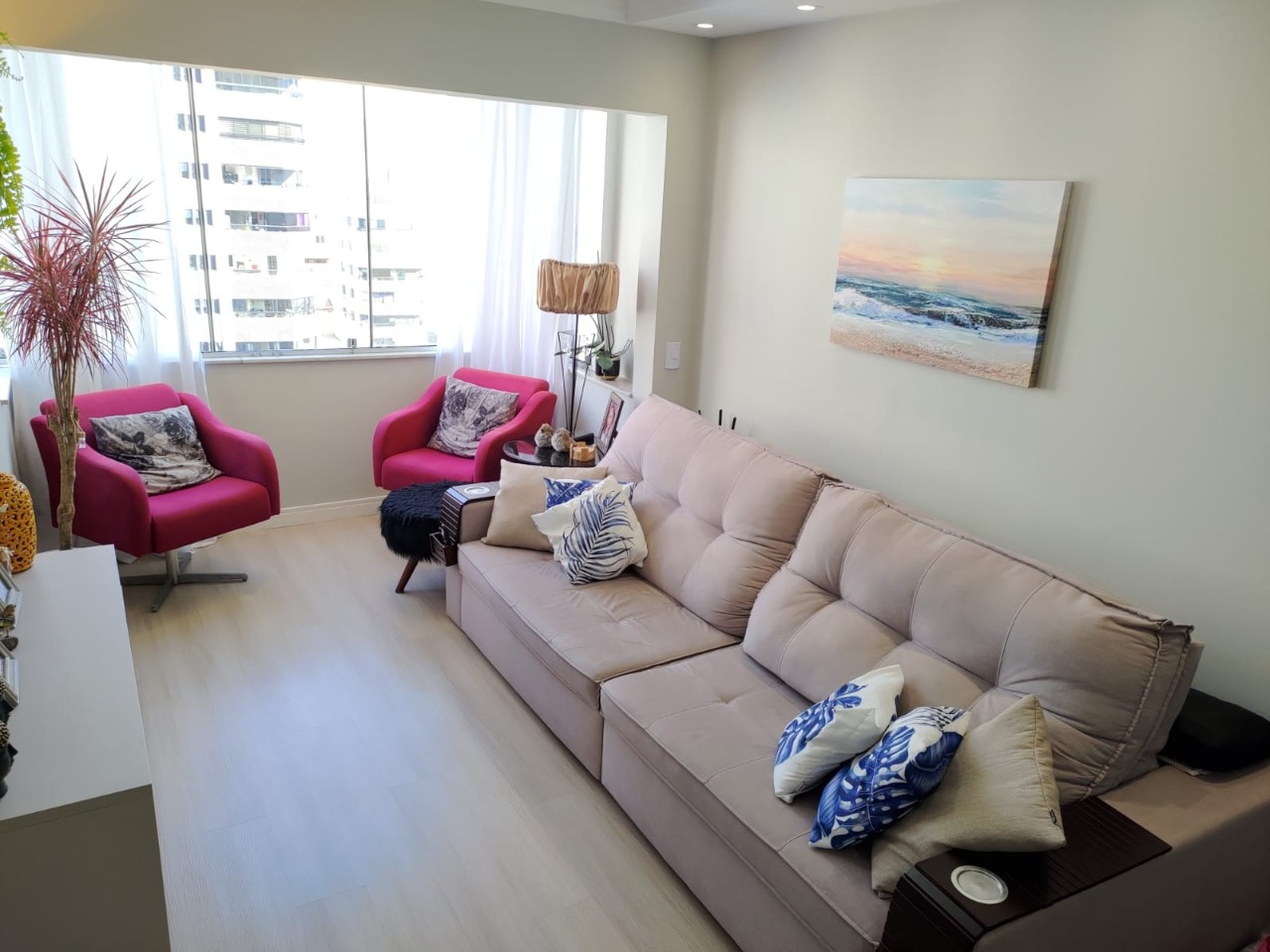 Apartamento à venda 2 dormitórios Barra Norte.