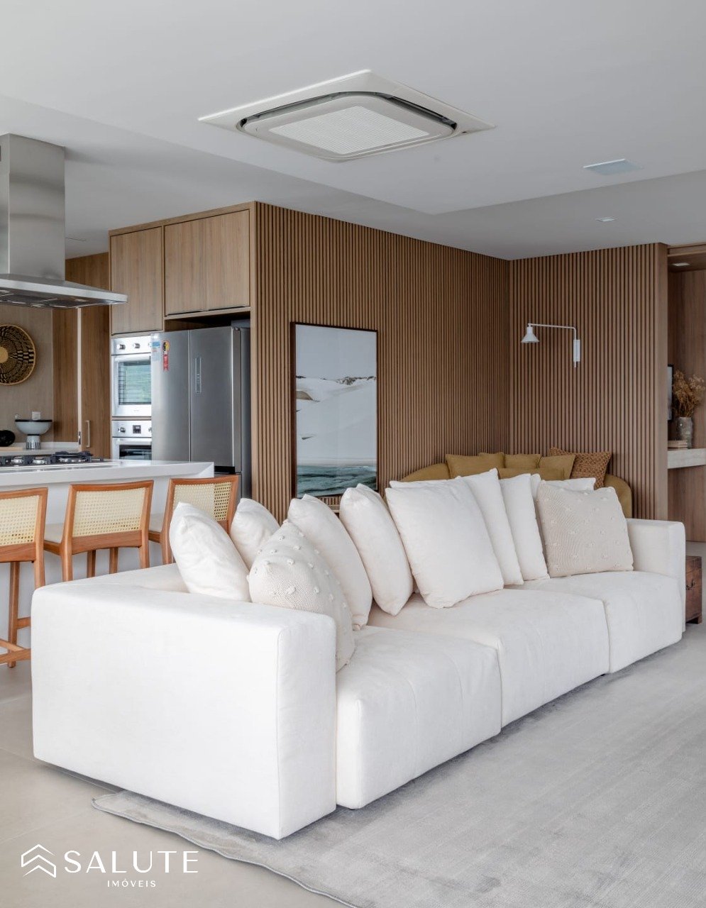 Apartamento aluguel anual 4 suítes frente mar