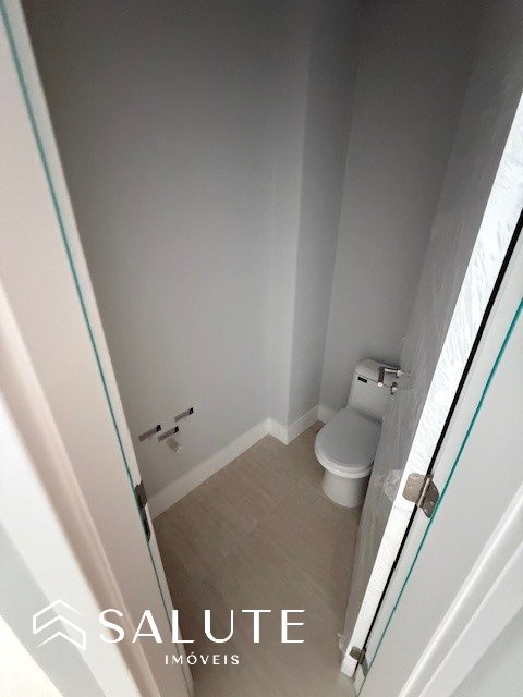 Apartamento à venda com 3 Suítes no Centro