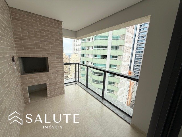 Apartamento à venda com 3 Suítes no Centro