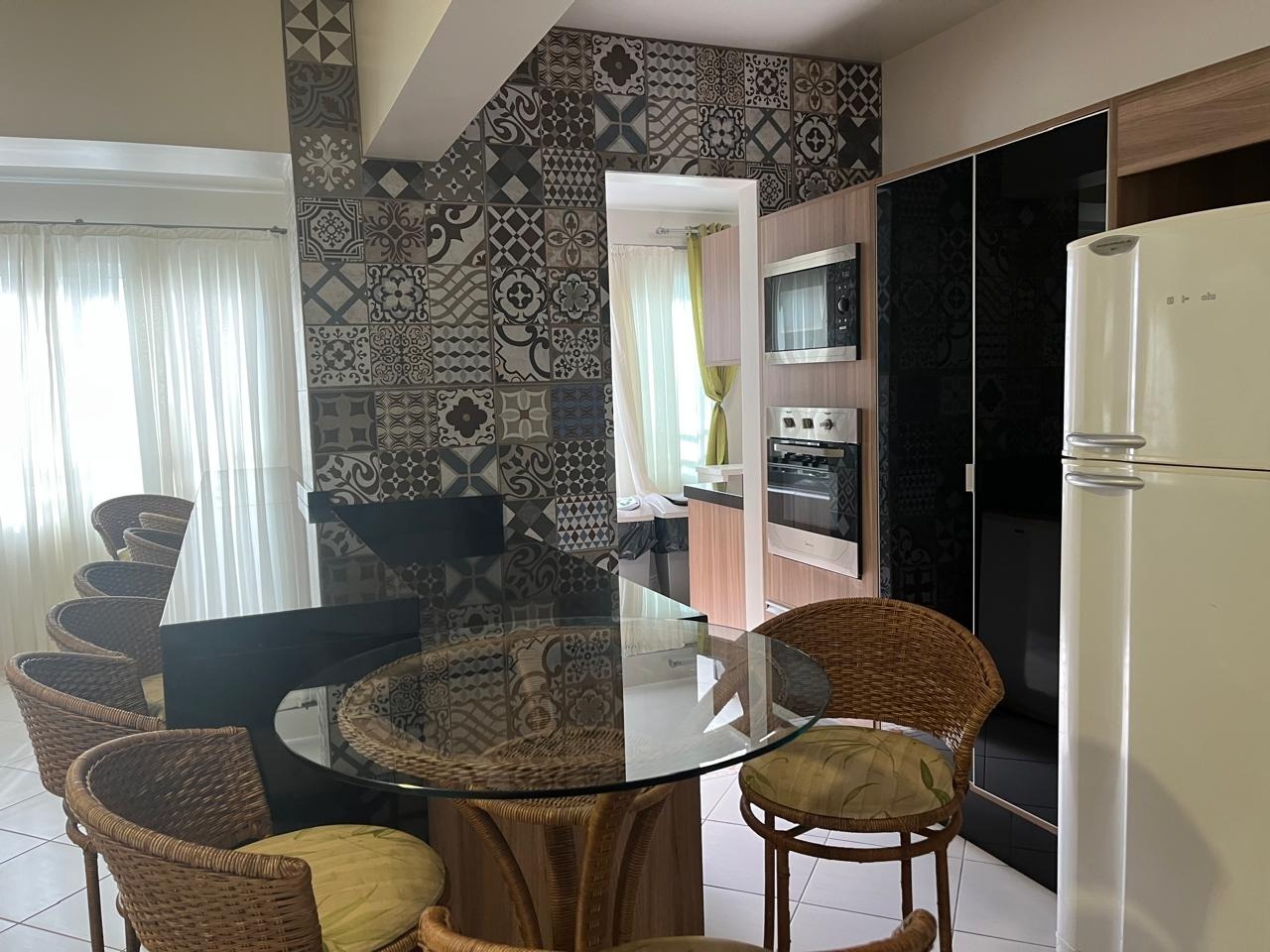 Apartamento à venda 2 dormitórios Barra Sul.