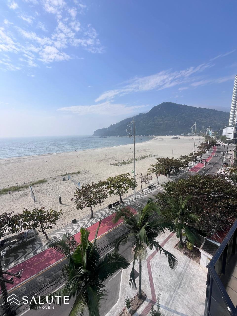 Apartamento locação anual 3 dorm Barra Sul