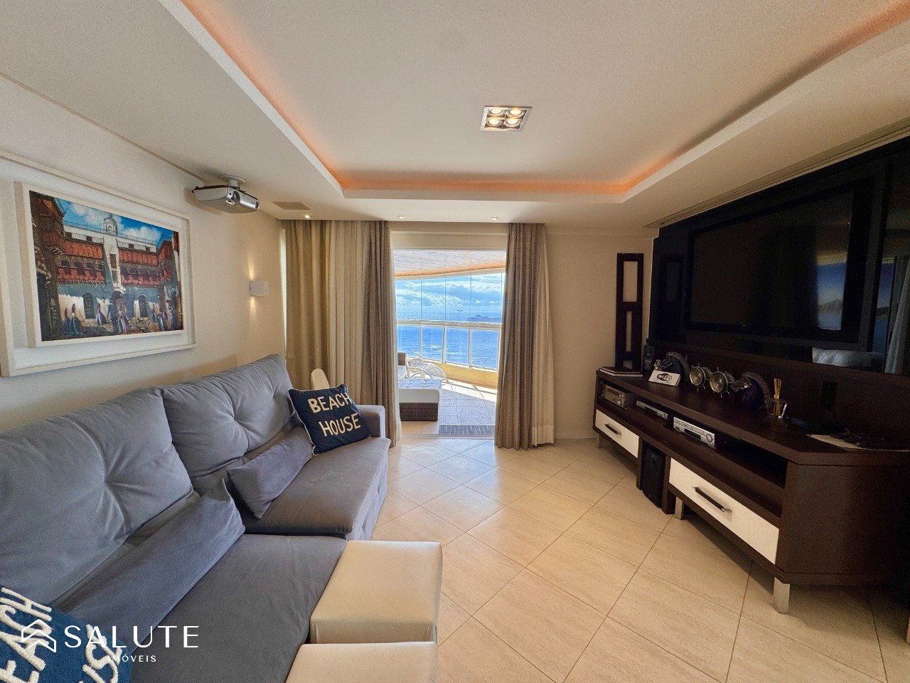 Apartamento à venda 3 suítes no Centro
