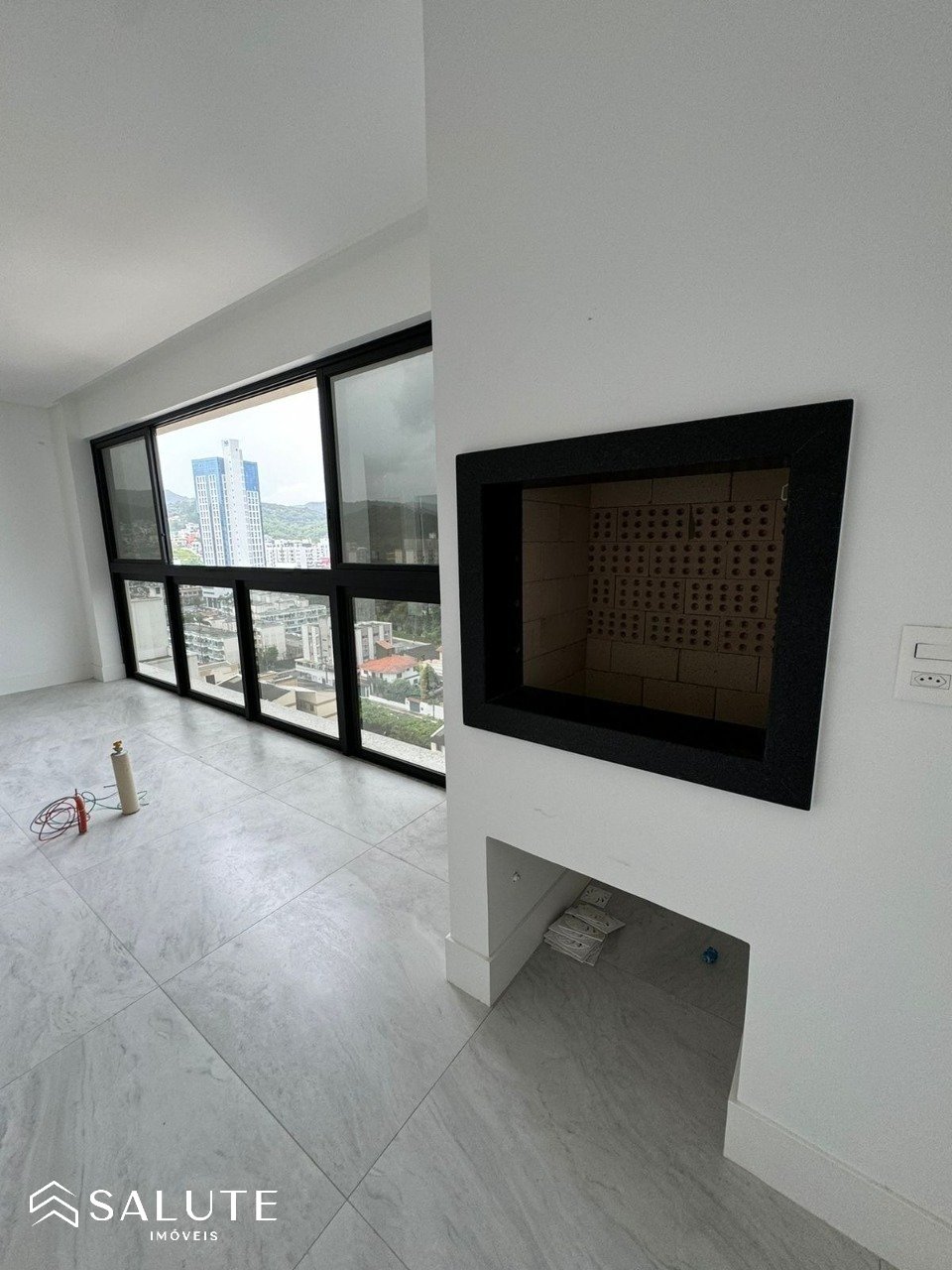 Apartamento para Locação 03 Suítes nos Pioneiros