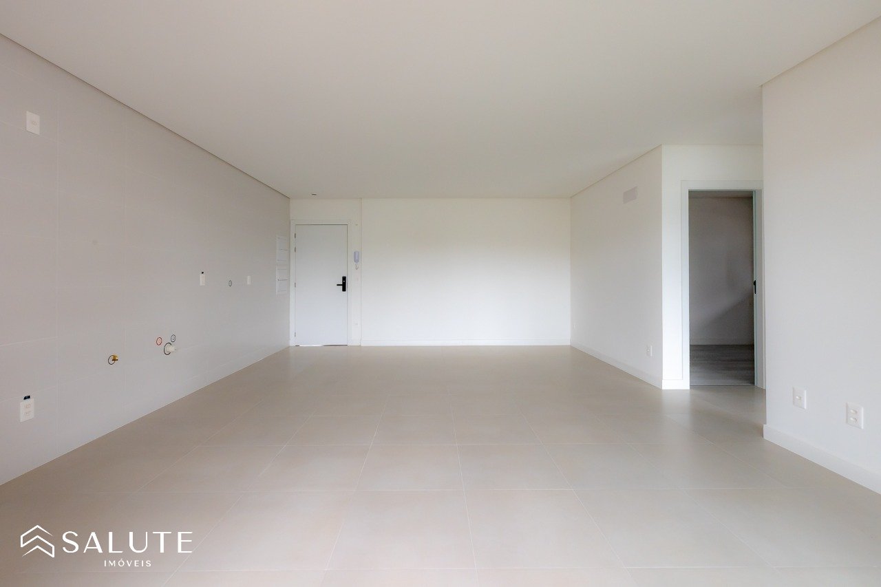 Apartamento á venda com 2 Suítes Praia Brava