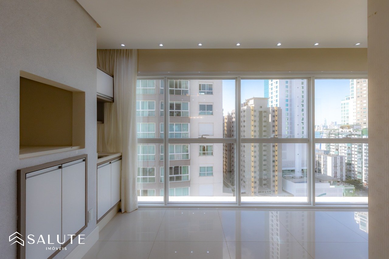 Apartamento à venda 3 suítes na Barra Norte