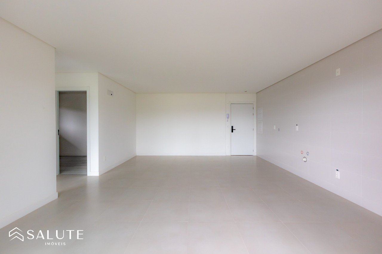 Apartamento á venda com 2 Suítes Praia Brava