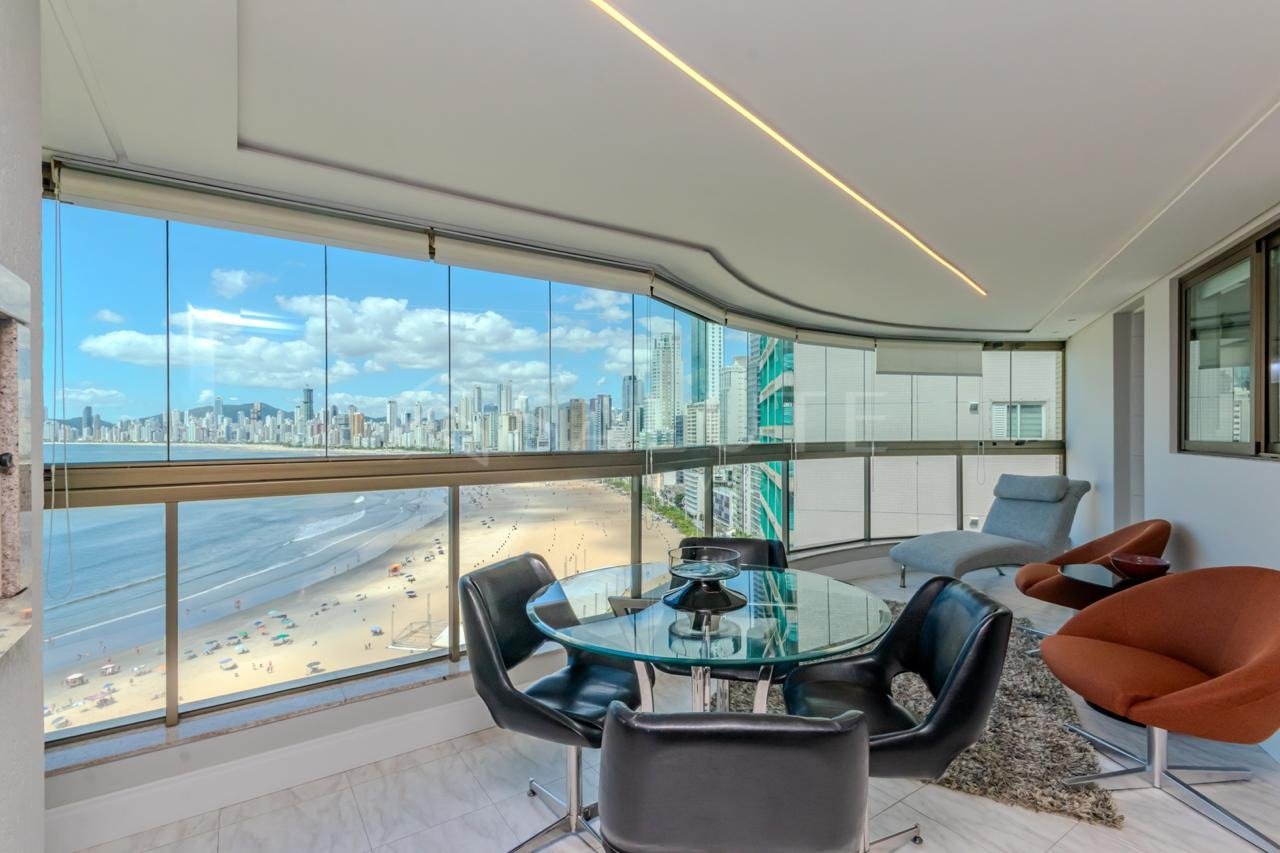 Apartamento para locação 3 suítes no Centro