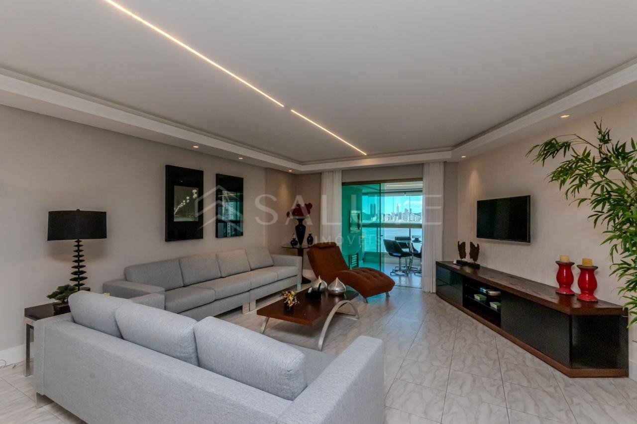 Apartamento para locação 3 suítes no Centro