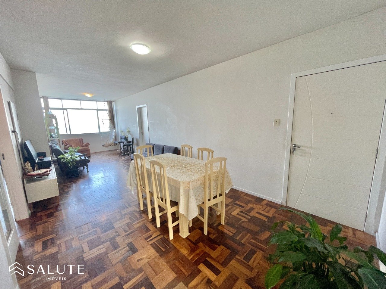 Apartamento á venda 4 dormitórios no Centro