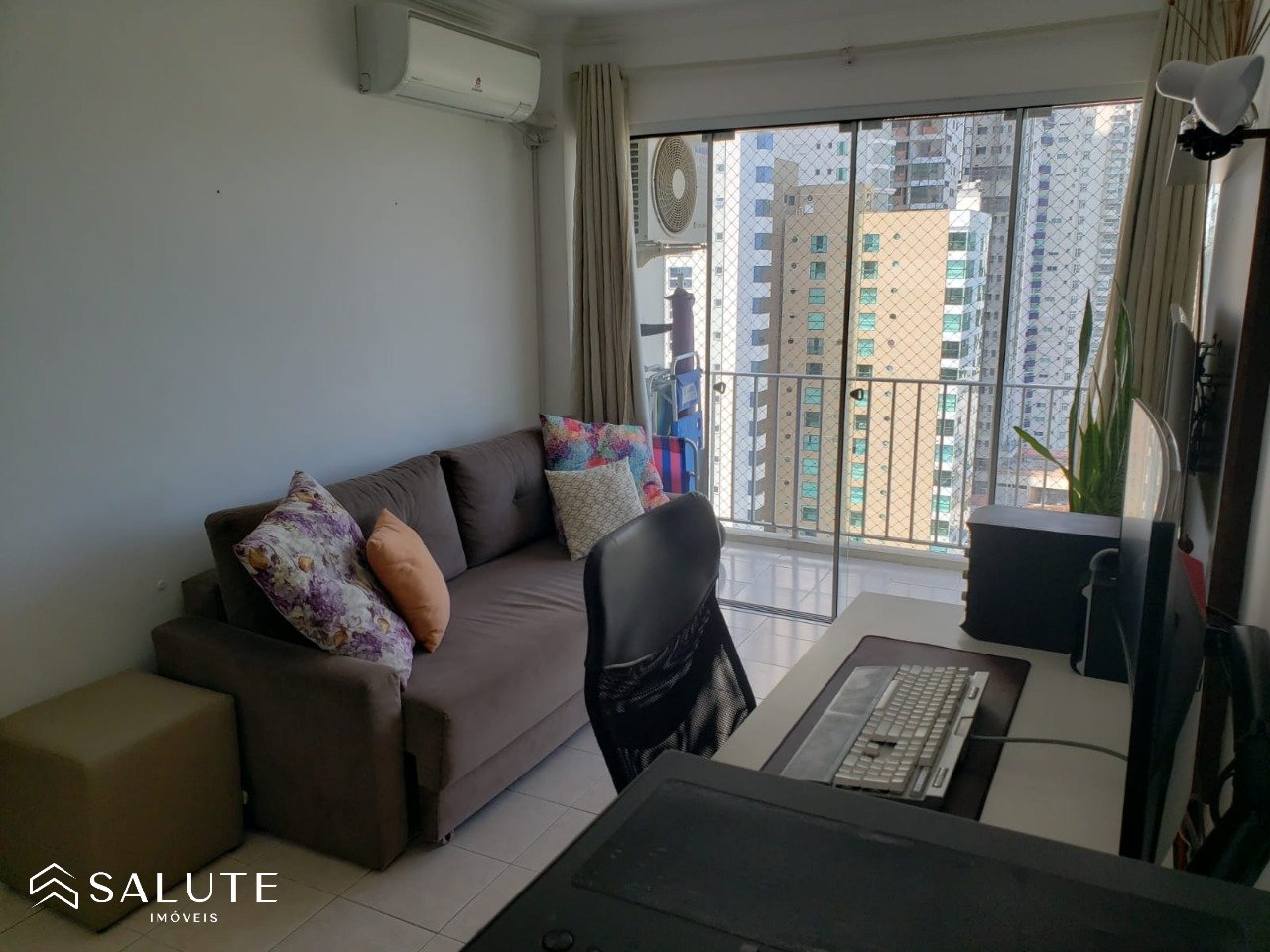 Apartamento à venda 2 dormitórios Barra Sul
