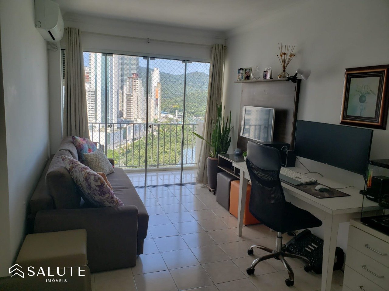 Apartamento à venda 2 dormitórios Barra Sul