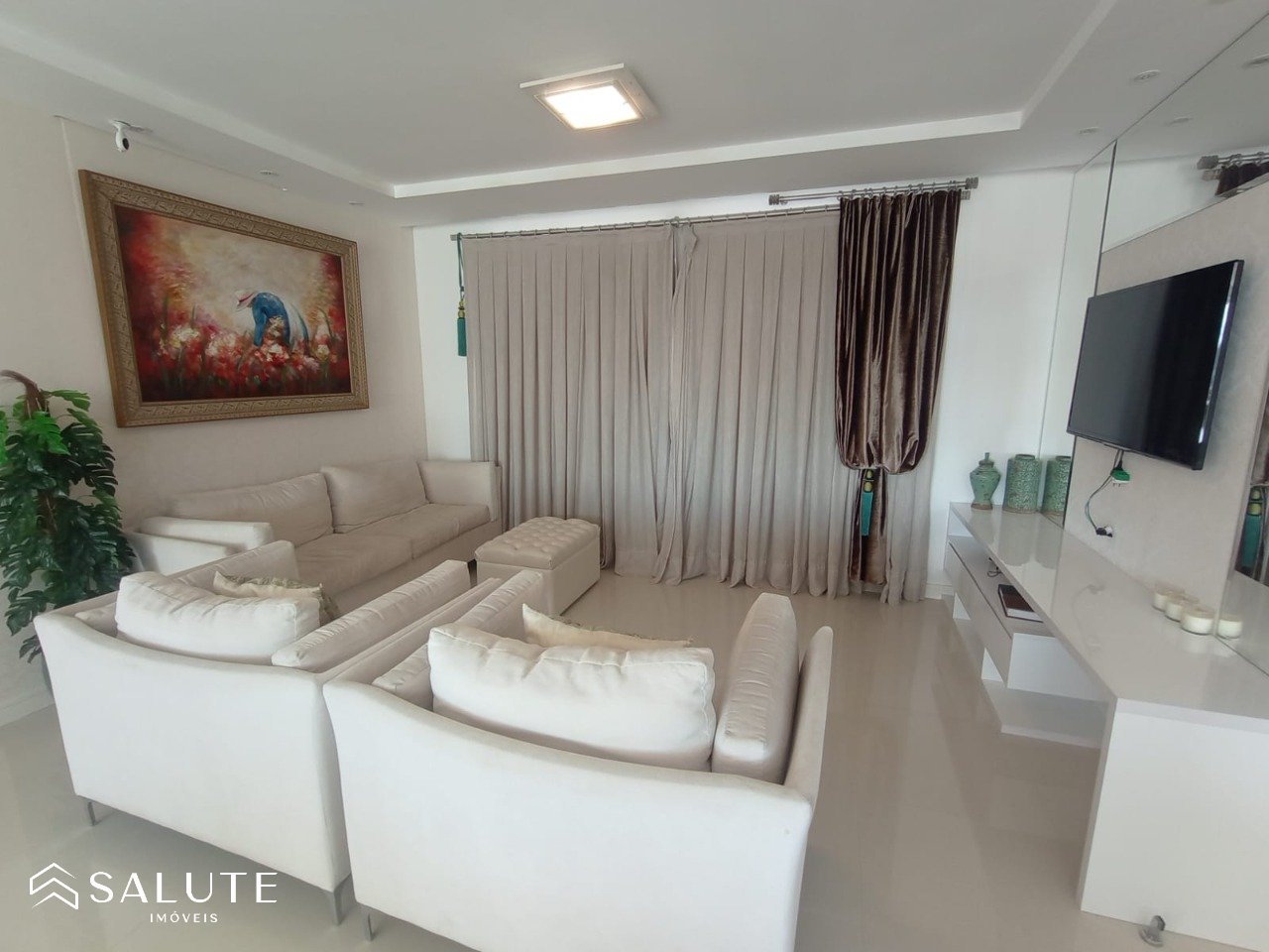 Apartamento à venda 4 dormitórios no Centro