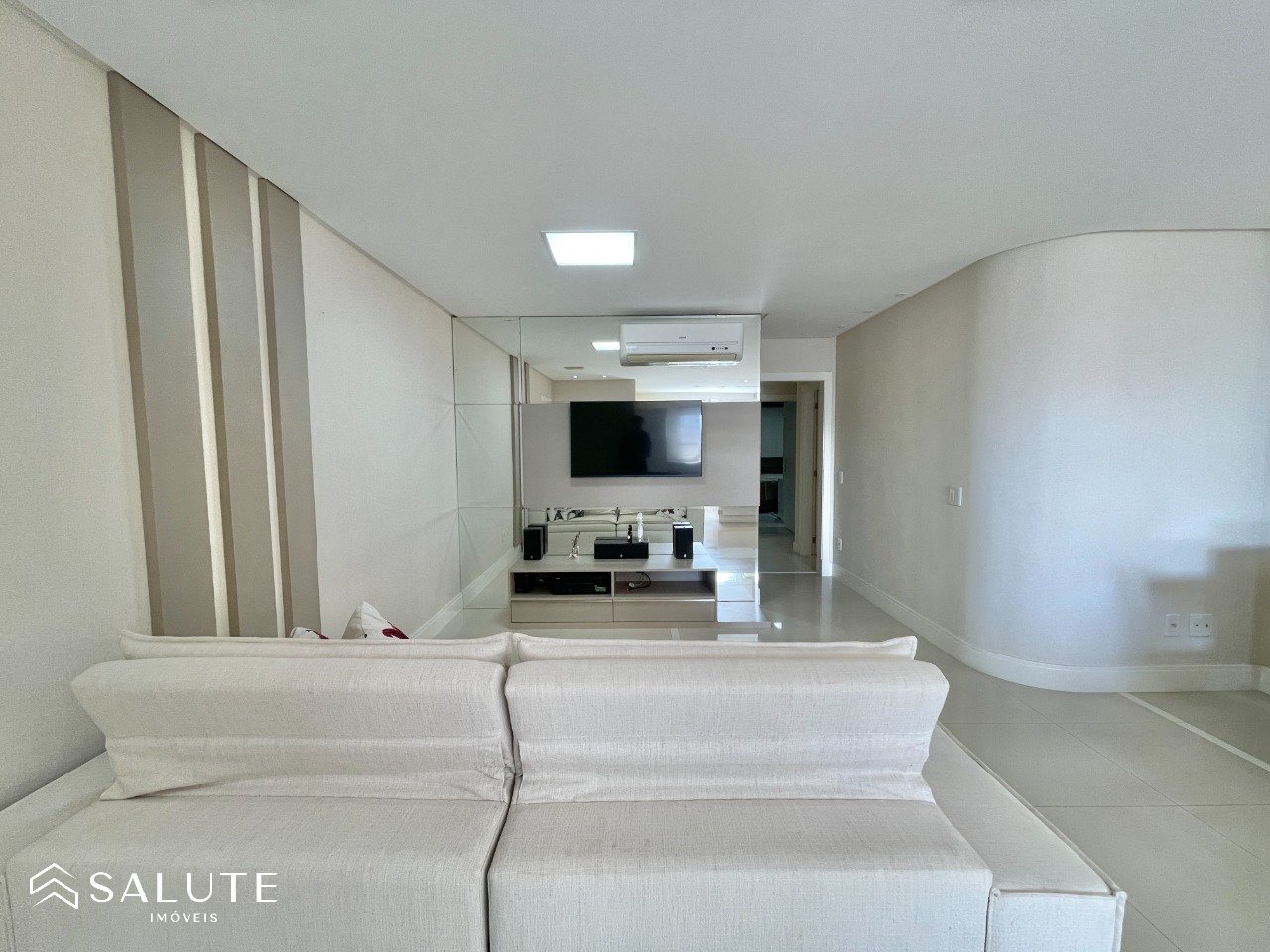 Apartamento à venda 3 suítes no Centro