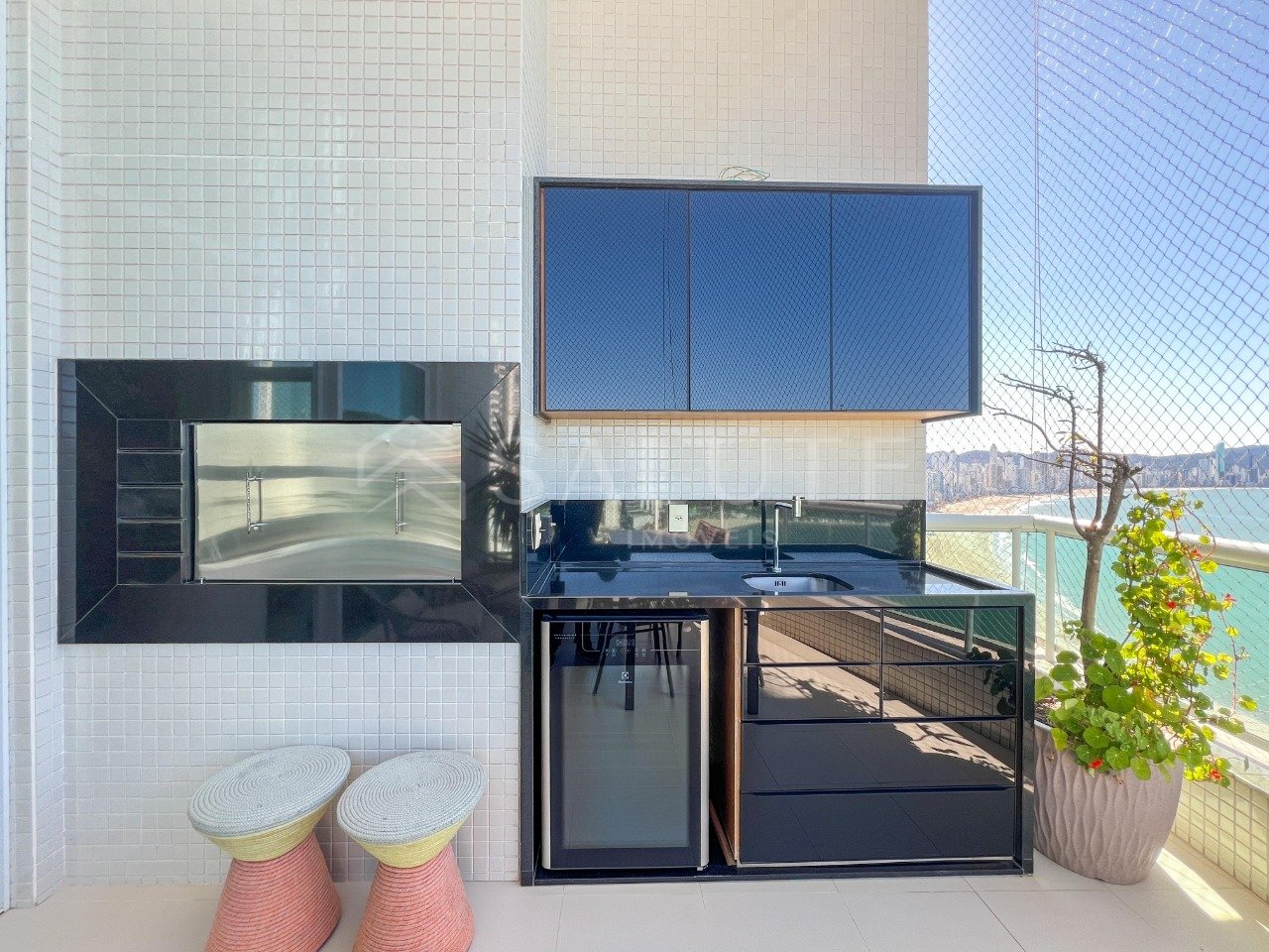 Apartamento à venda 4 suítes na Barra Sul