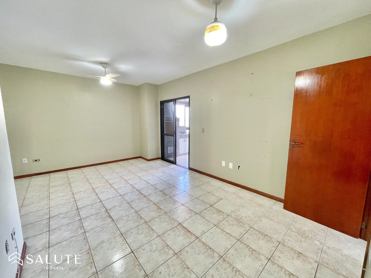 Apartamento à venda 3 dormitórios Barra Norte.