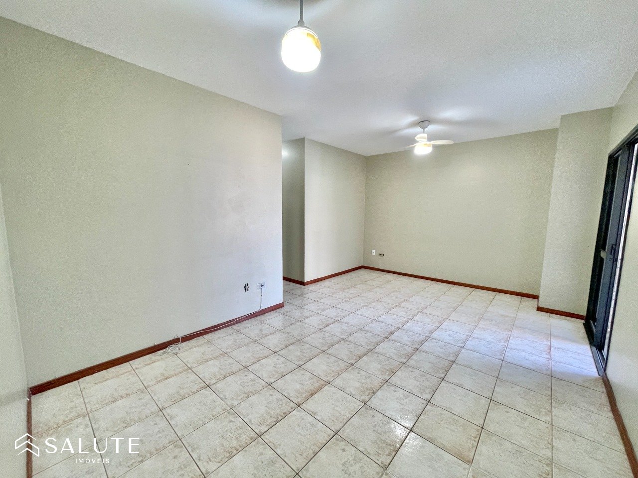 Apartamento à venda 3 dormitórios Barra Norte.