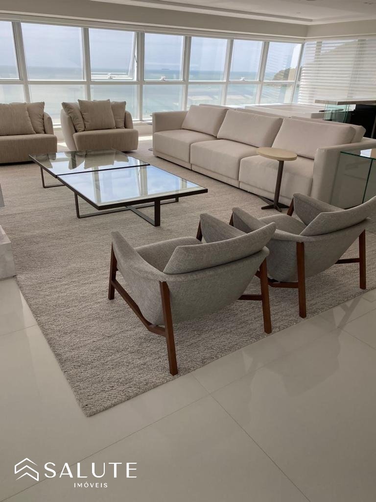 Apartamento à venda com 5 suítes na Barra Sul