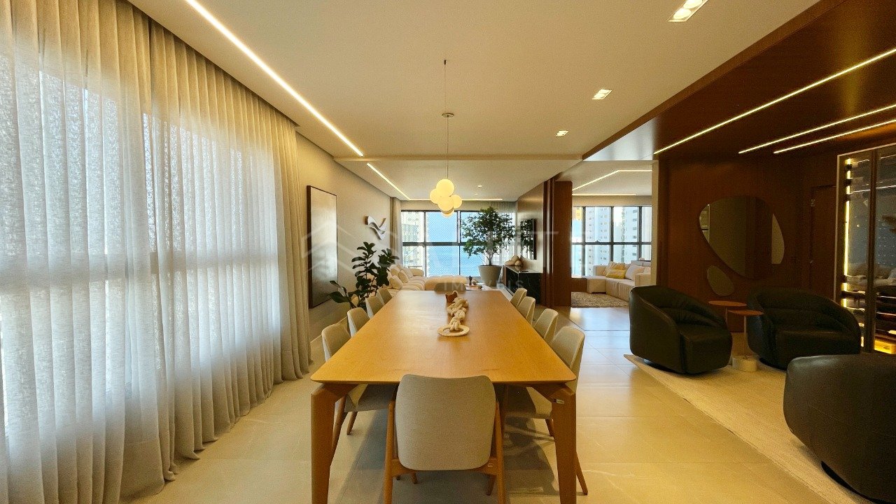 Apartamento 3 suítes locação diária Barra Norte