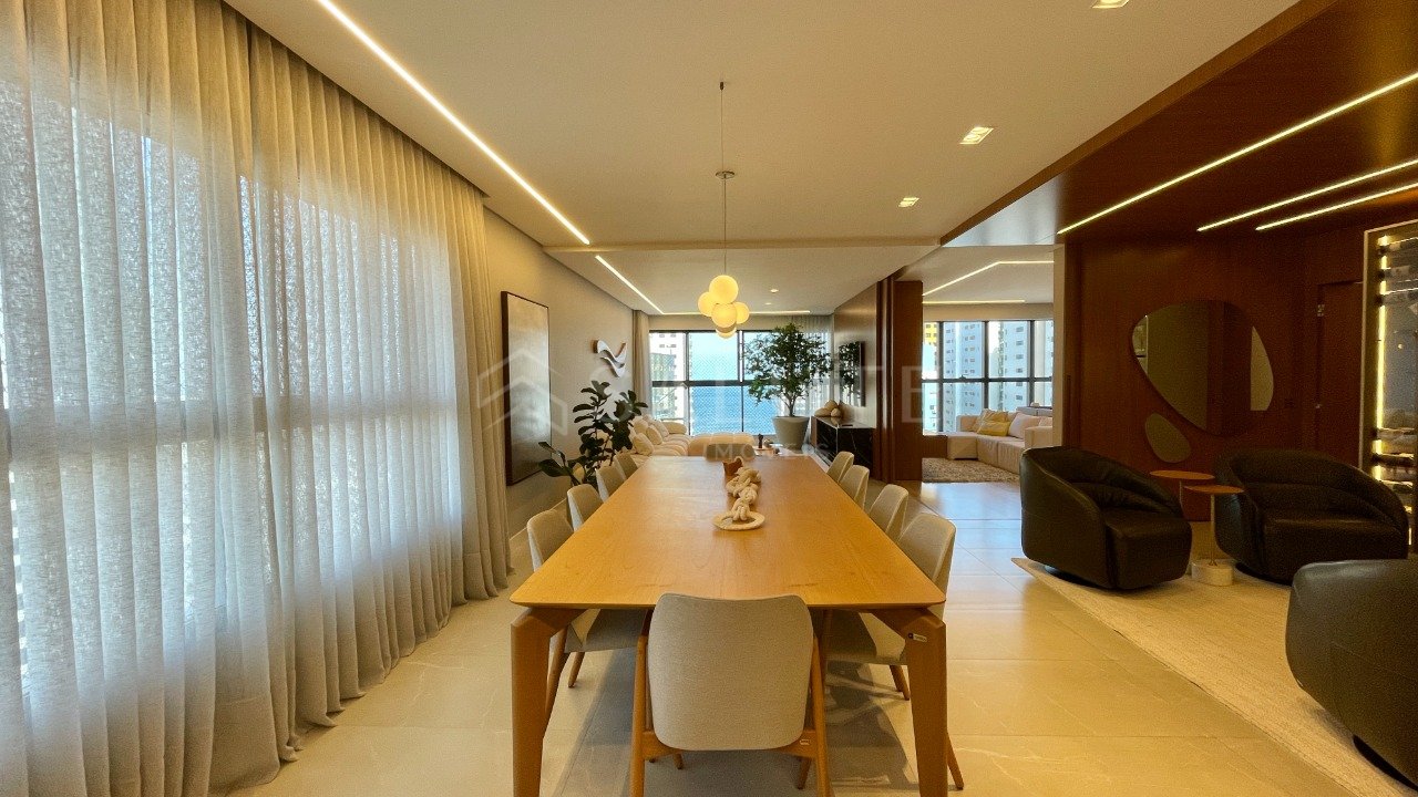 Apartamento 3 suítes locação diária Barra Norte