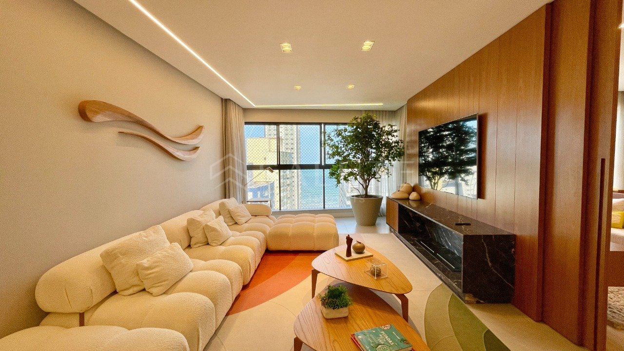 Apartamento 3 suítes locação diária Barra Norte