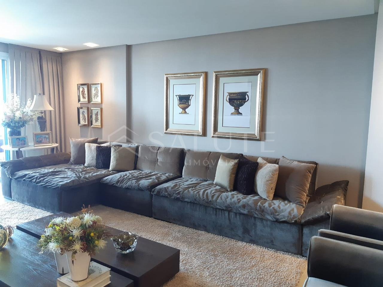 Apartamento à venda 5 dormitórios na Barra Sul