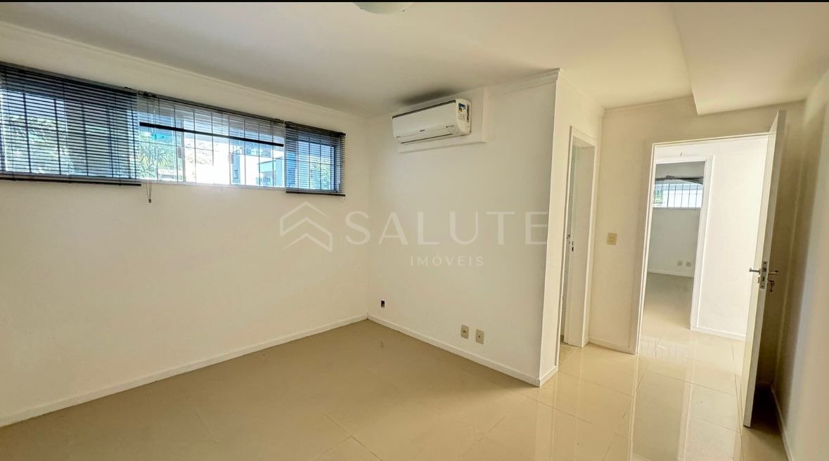 Apartamento à venda na Praia Dos Amores