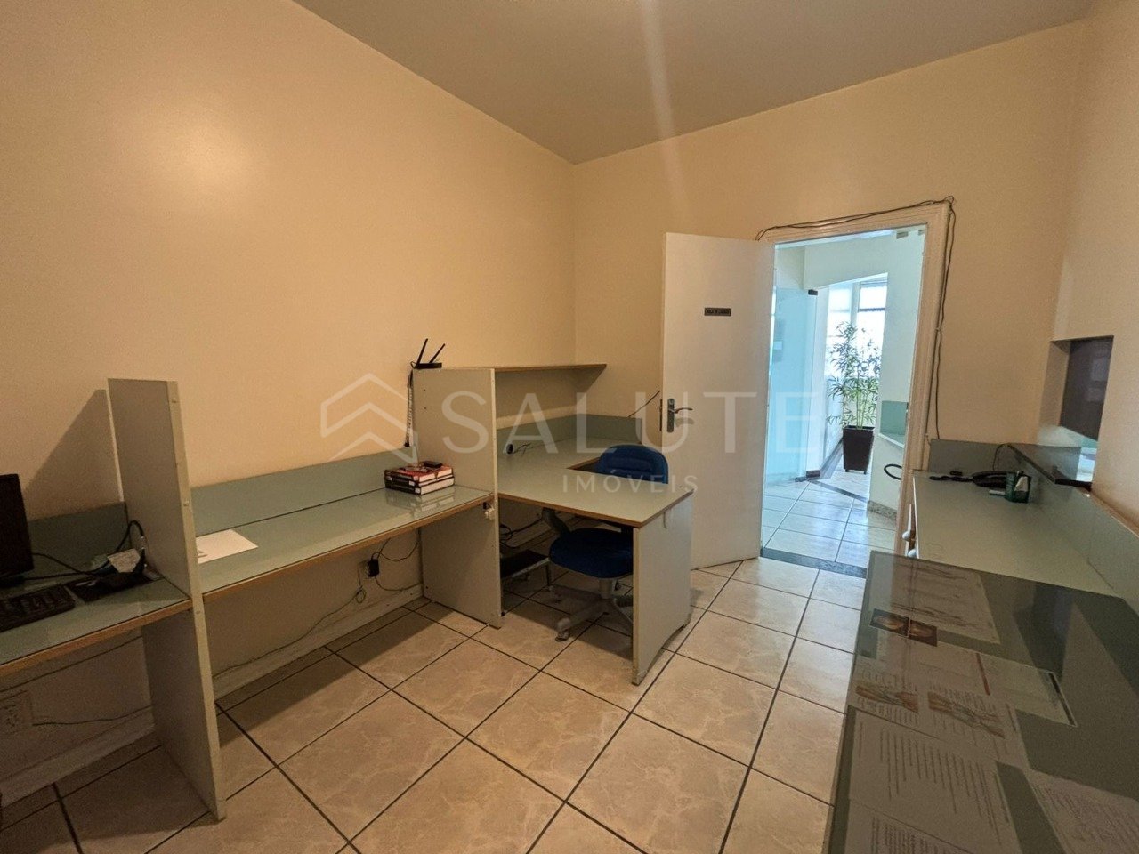 Casa Comercial aluguel anual Nações.