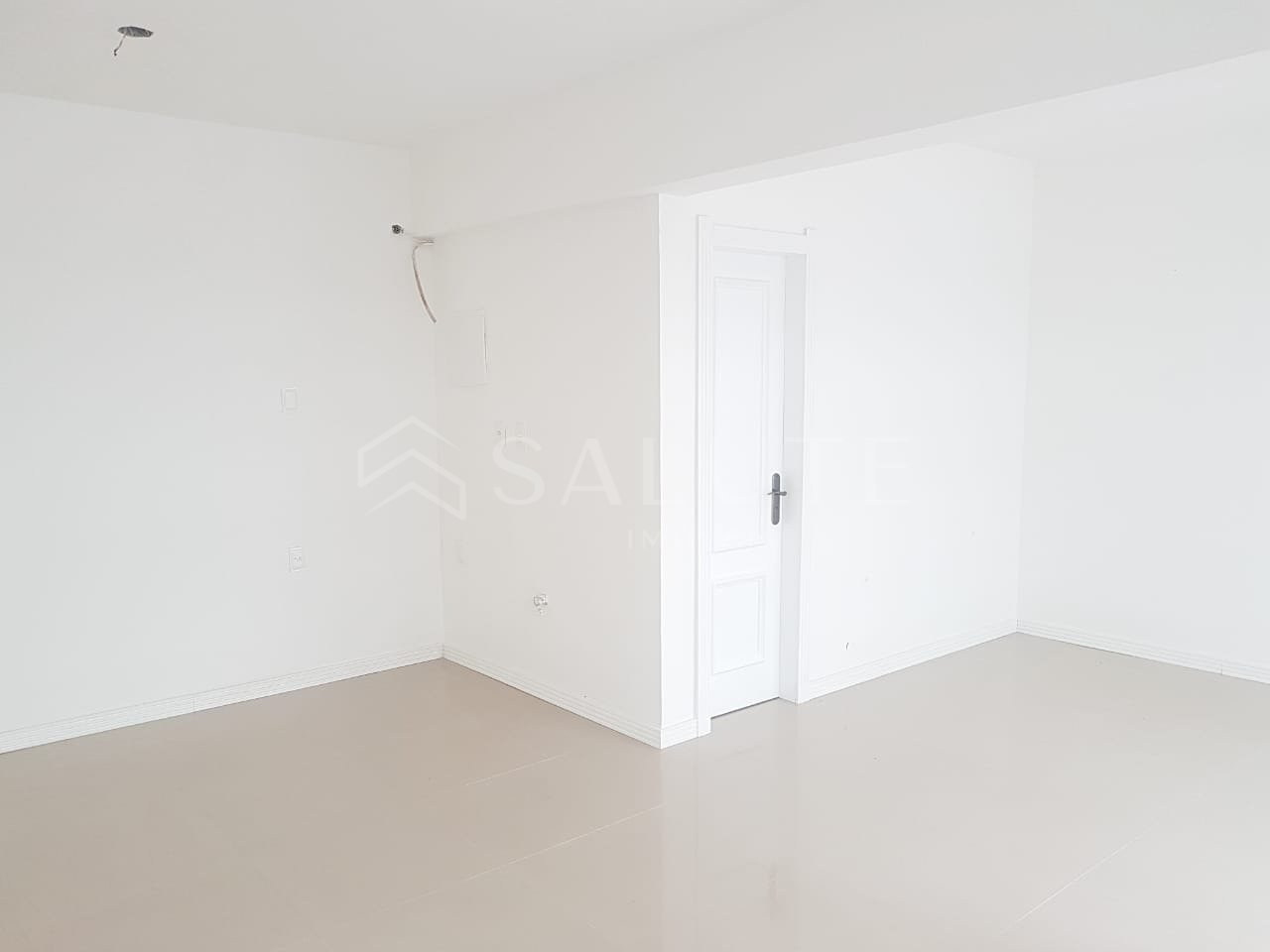 Sala comercial aluguel anual no Centro