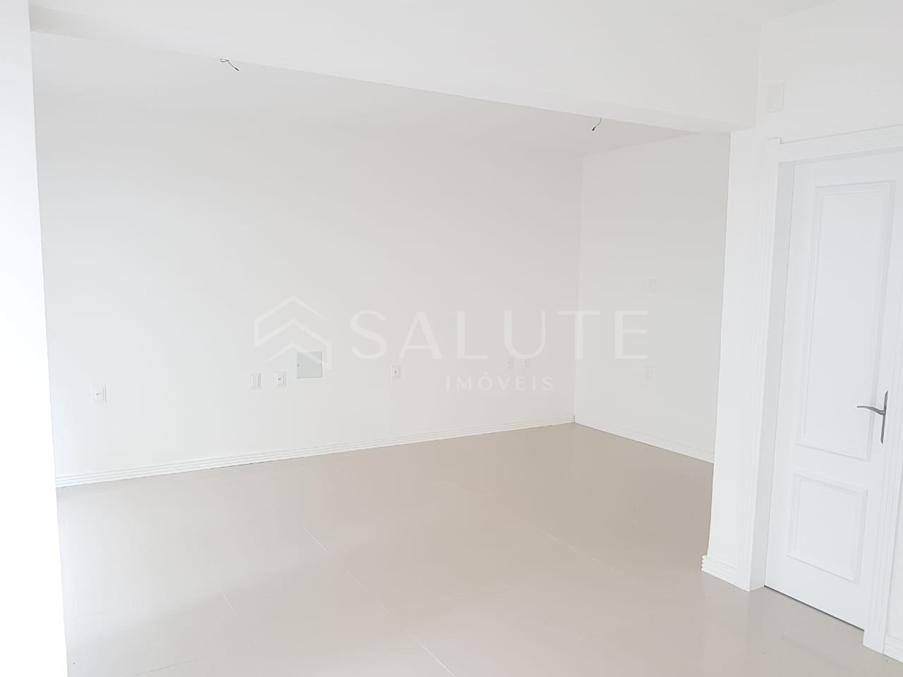 Sala comercial aluguel anual no Centro
