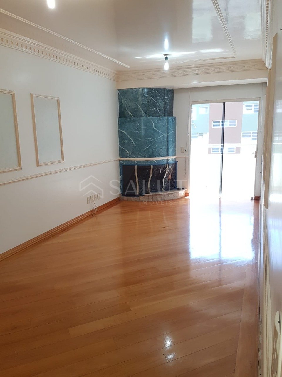 Apartamento à venda 3 suítes no Centro