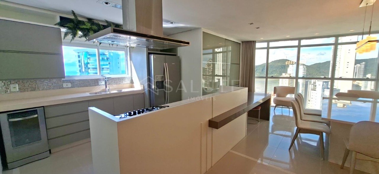 Apartamento à venda 3 suítes na Barra Sul