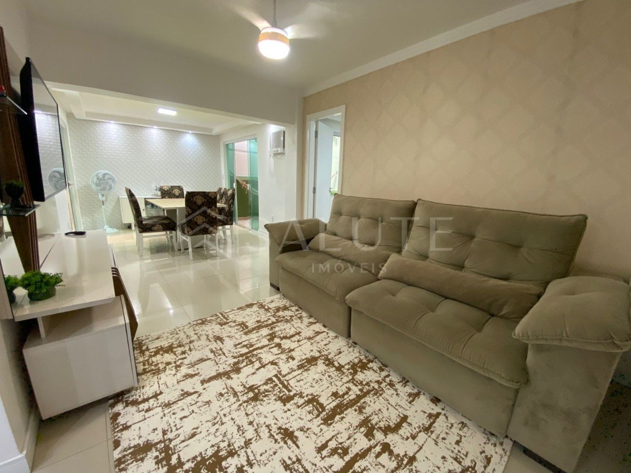 Apartamento à venda com 2 dormitórios no Pioneiros
