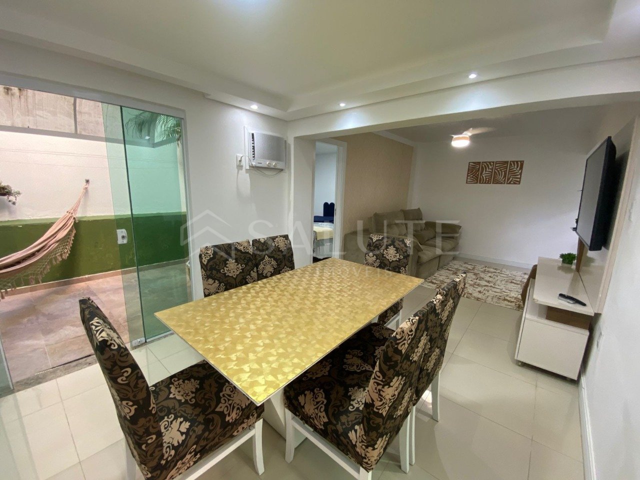 Apartamento à venda com 2 dormitórios no Pioneiros