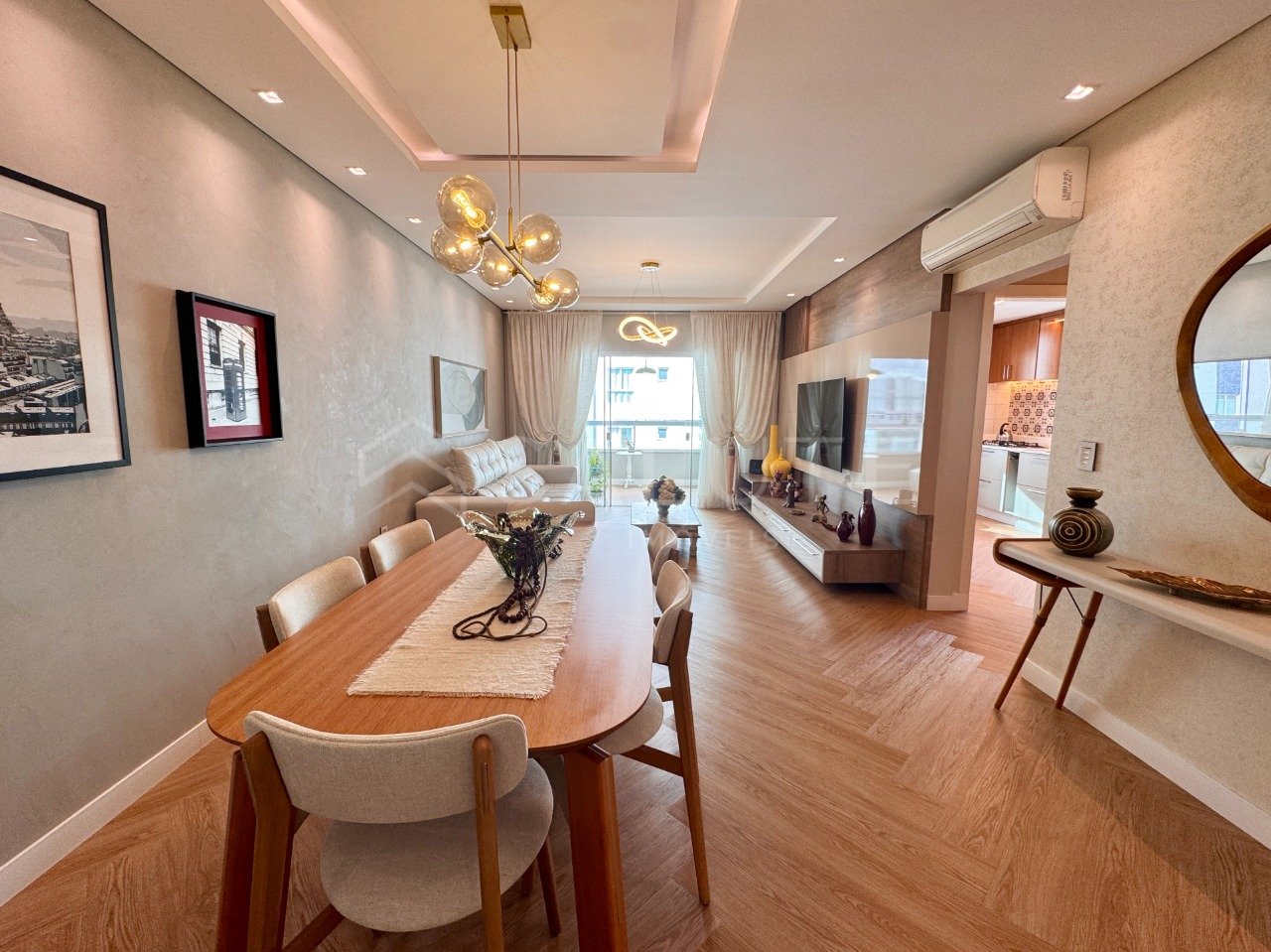 Apartamento à venda 3 dormitórios na Barra Sul
