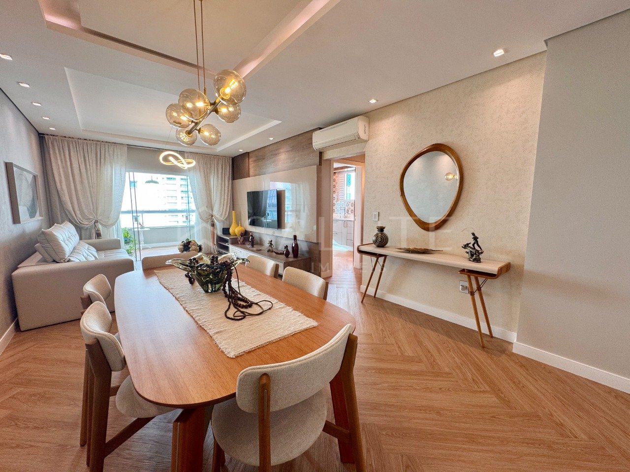 Apartamento à venda 3 dormitórios na Barra Sul