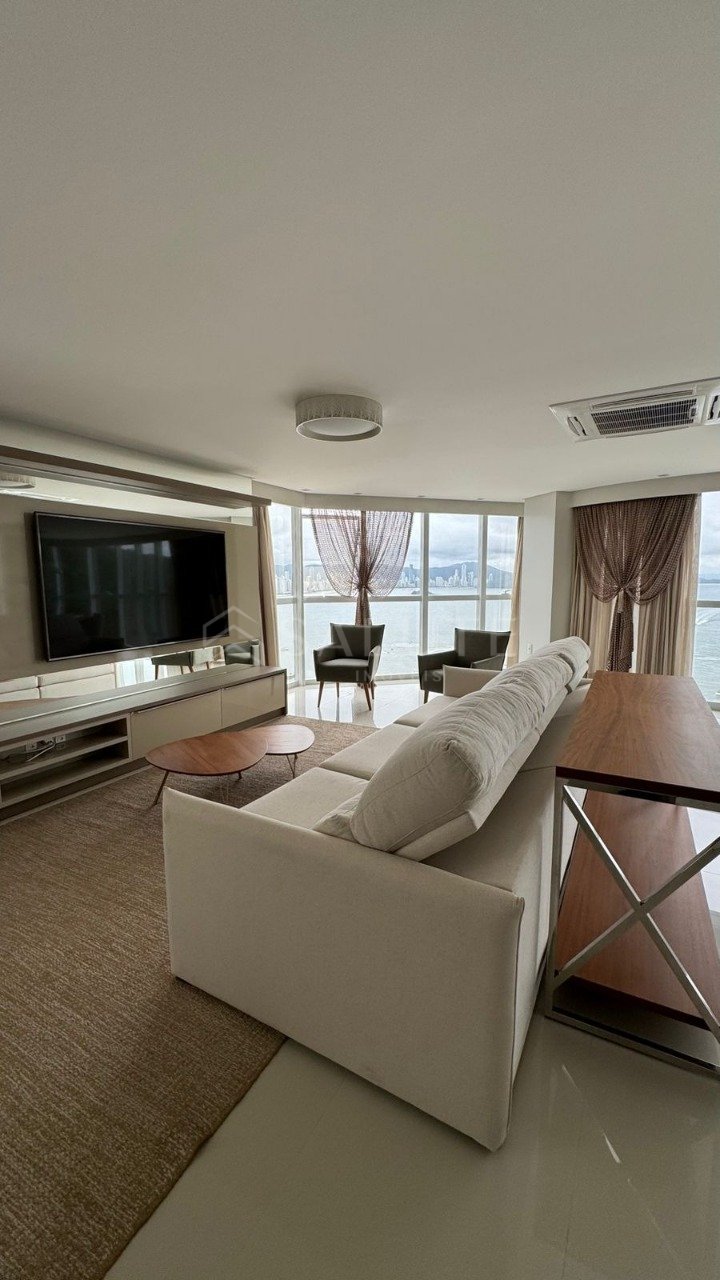 Apartamento aluguel anual 4 suítes na Barra Sul